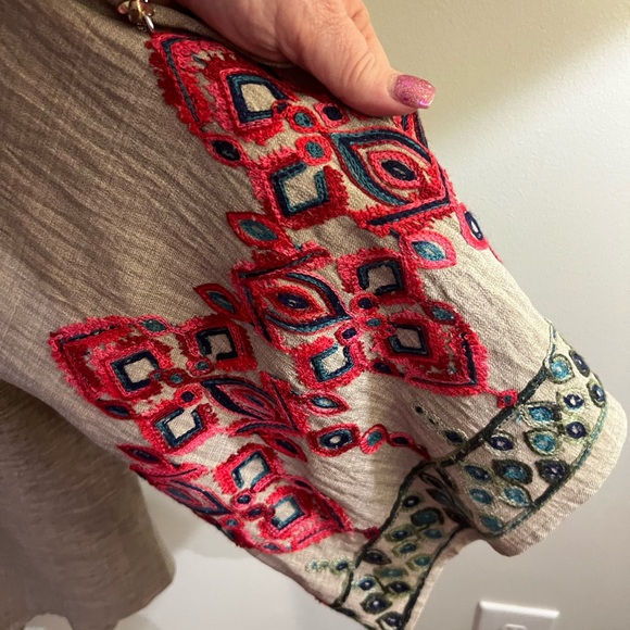 Olivia & Martin Blouse Top 1X Tan Embroidered bell Sleeve bohemian Hippie - Picture 5 of 10